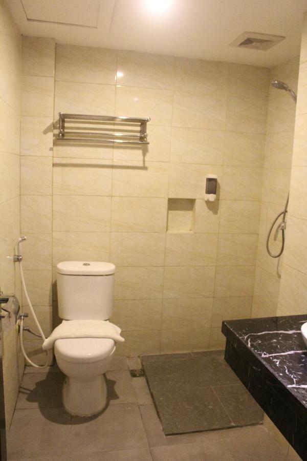 Hotel Mustika Senen Jacarta Exterior foto